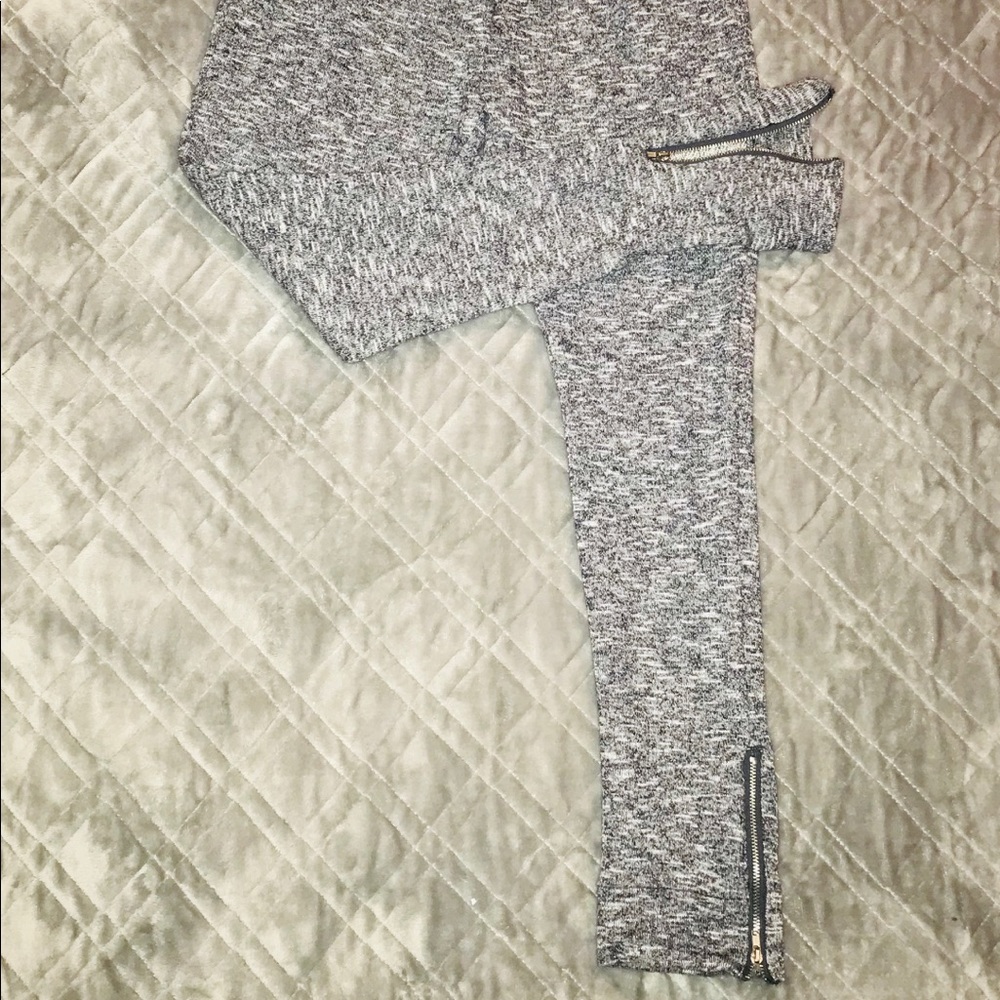 Love Tree❤️ 🌳 2 tone sweats - Picture 3 of 7